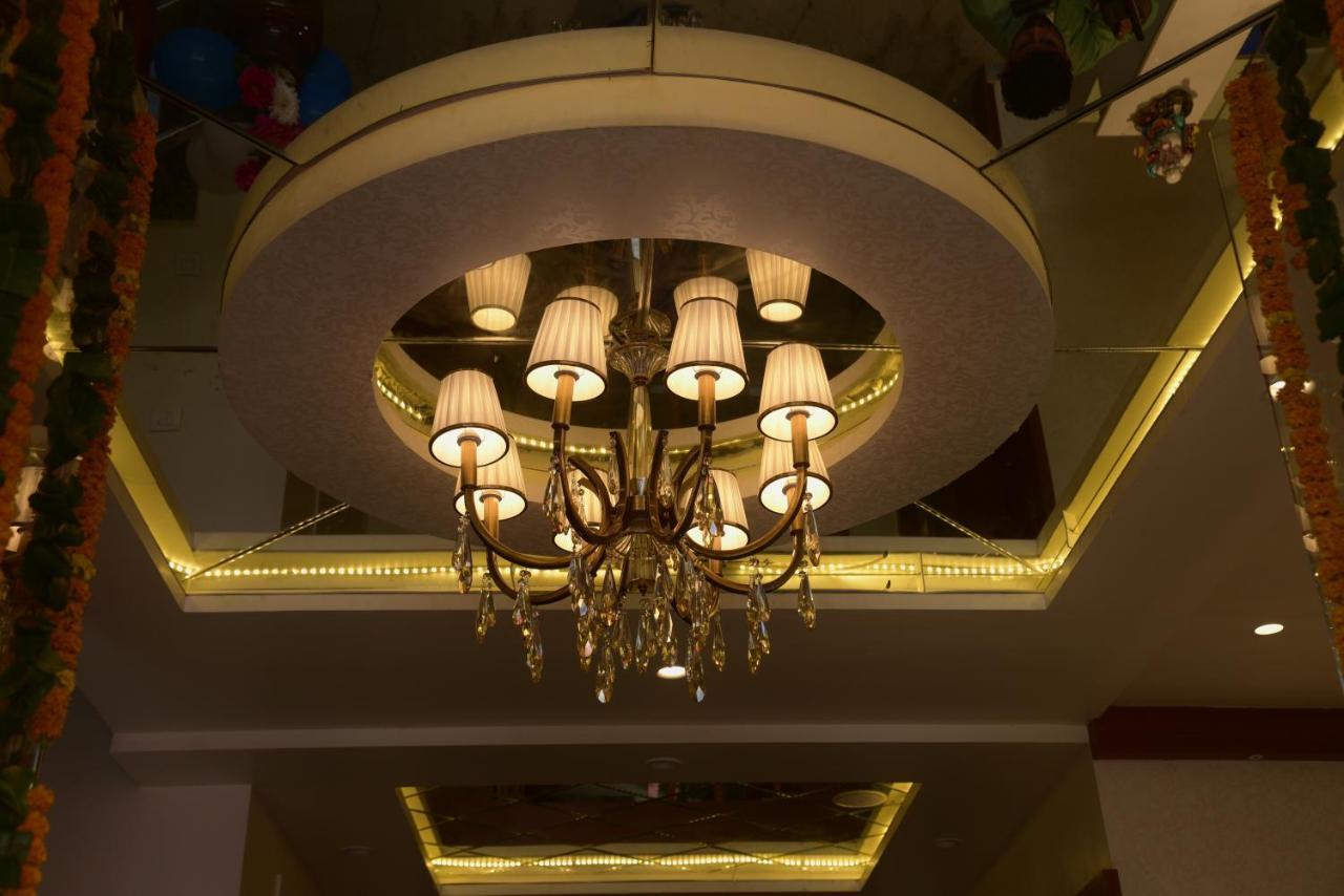 Hotel Le Cypress Bareilly Exterior foto