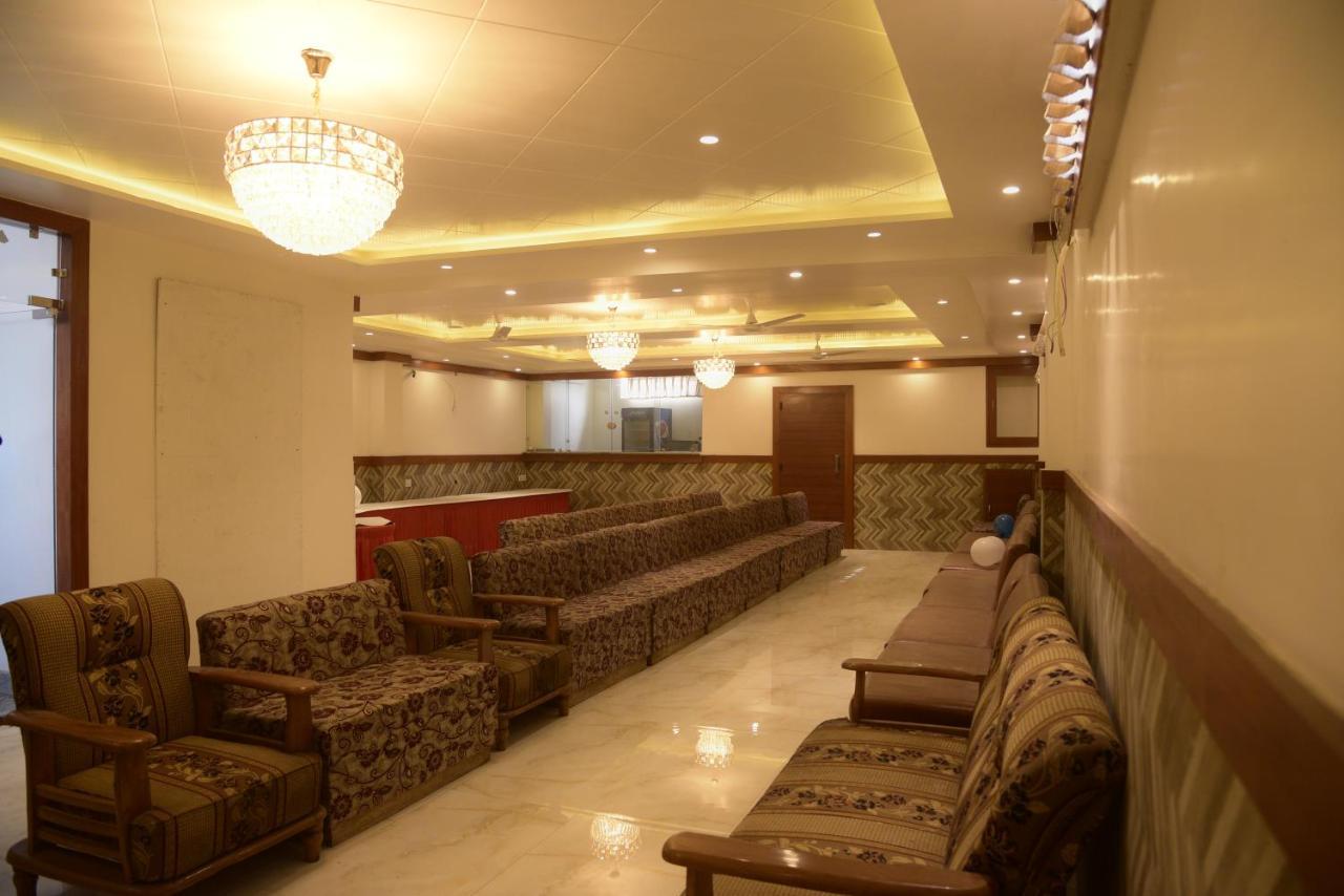 Hotel Le Cypress Bareilly Exterior foto