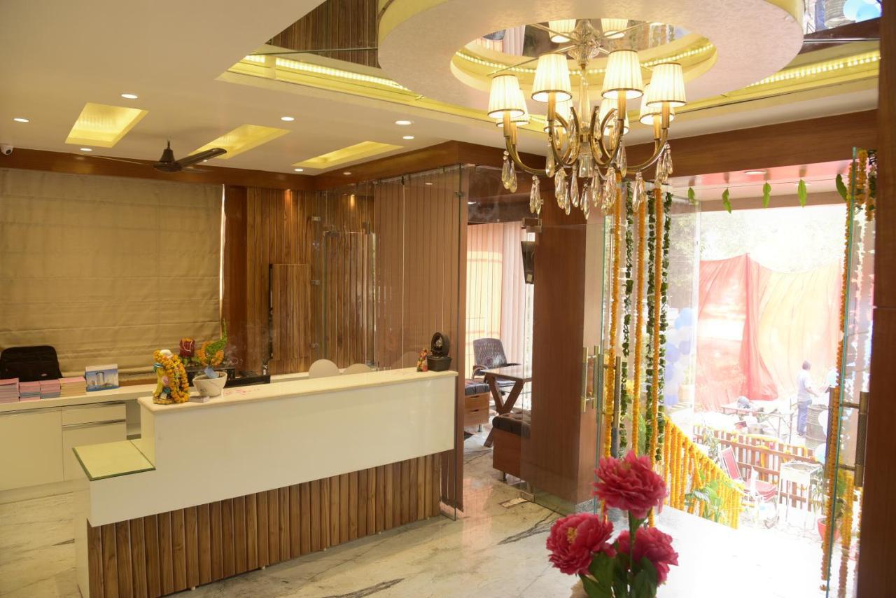 Hotel Le Cypress Bareilly Exterior foto